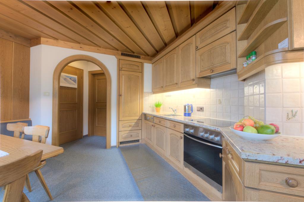 Hotel Garni Almjur Sankt Anton am Arlberg Room photo